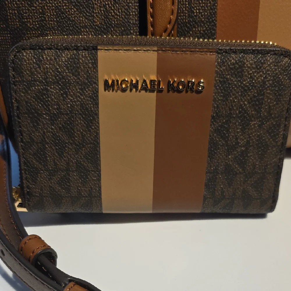 Michael Kors Brown and Tan Striped Satchel with Matching Wallet - Picture 4 of 15